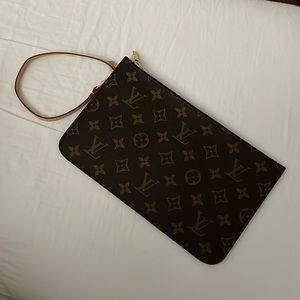 Louis Vuitton Neverfull Wristlet/Pouch (NEVER USED)